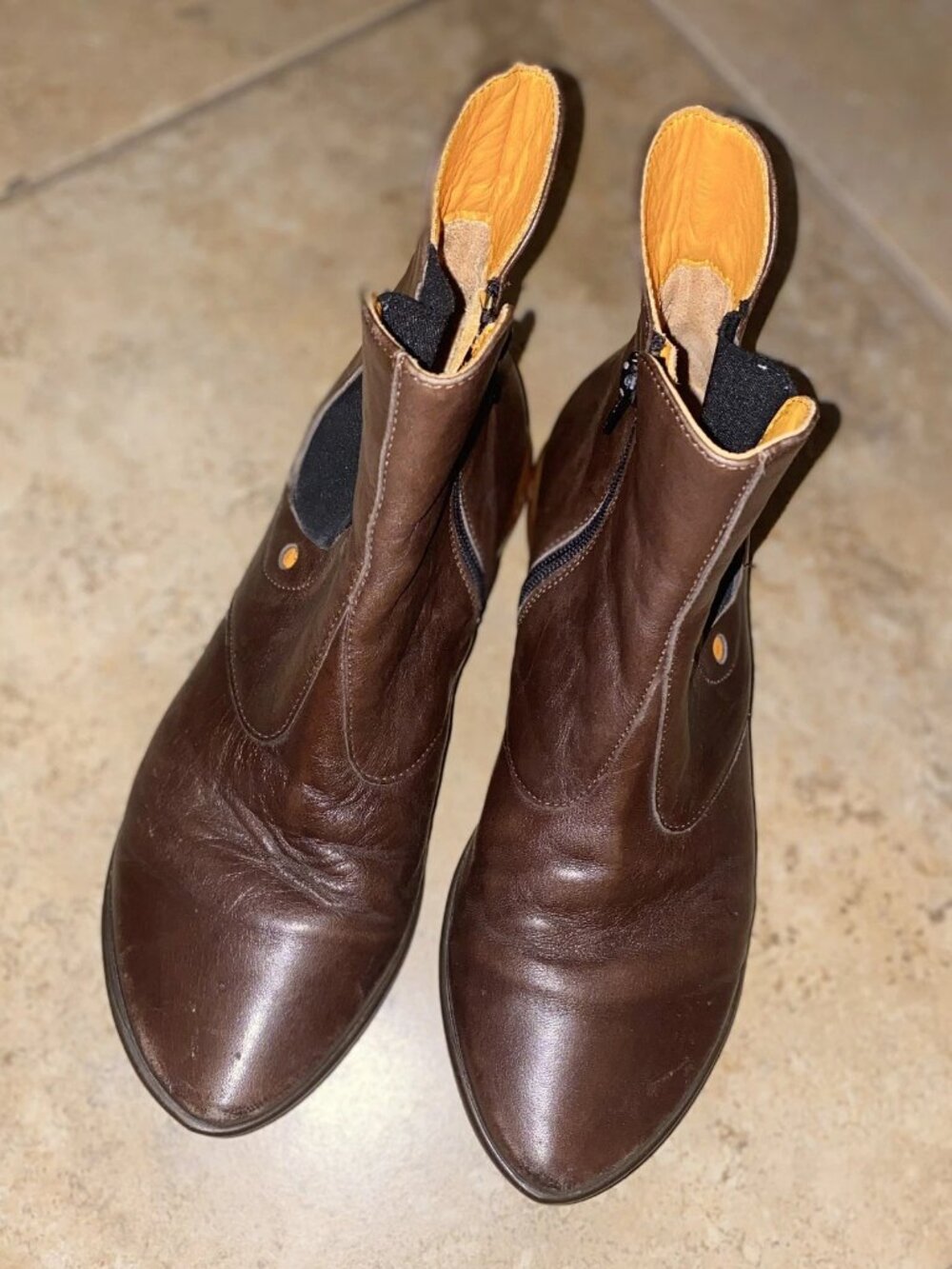 Think! Brown Leather Chelsea Ankle Boots Orange Dot Sz 9 US - Picture 12 of 16